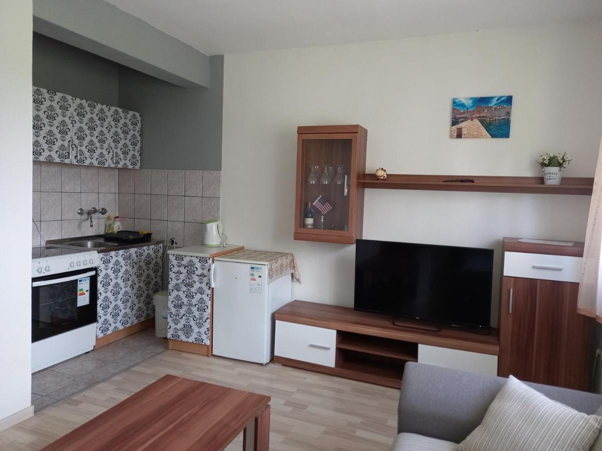 스몰리야나크 Apartman Filip 아파트 외부 사진